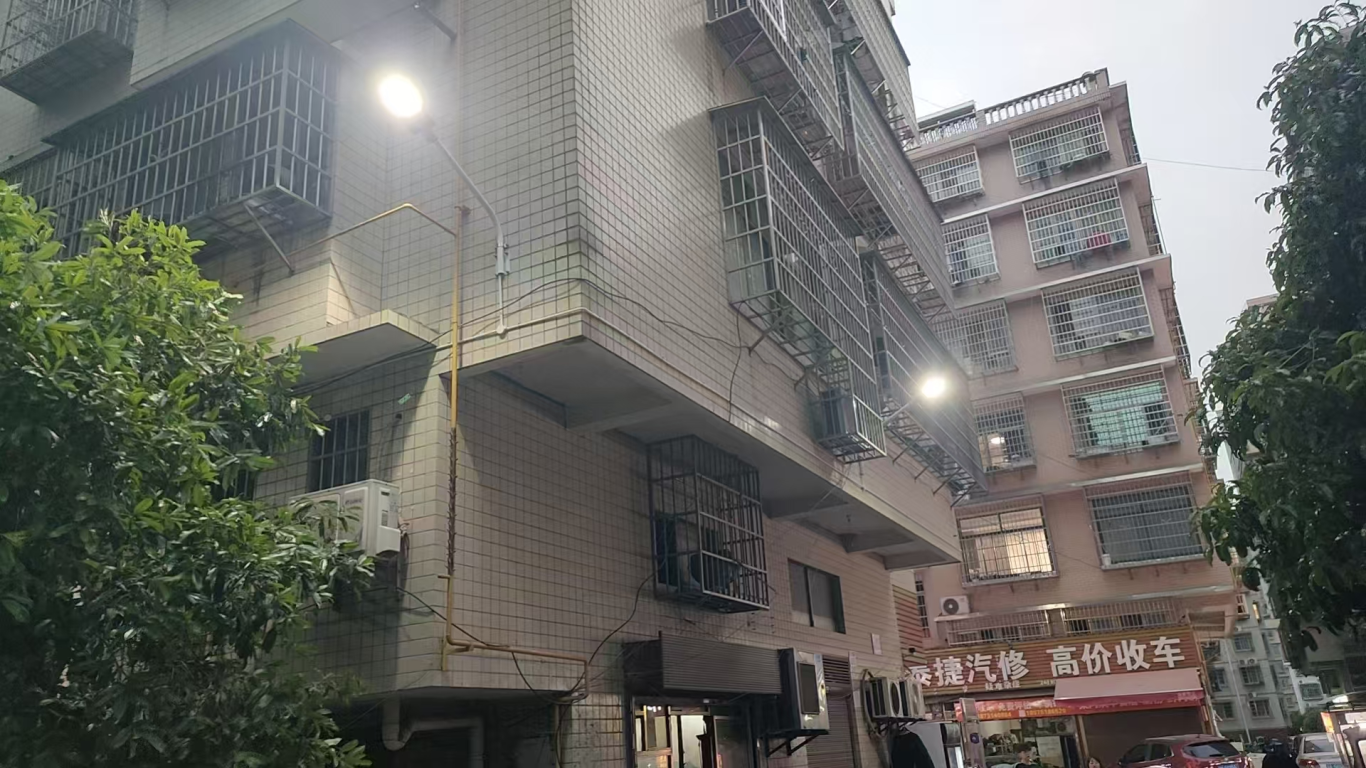 市政要聞 | 感謝信里的民生溫度！湘江新區(qū)八家灣小區(qū)改造工程圓滿收官獲天頂街道點贊